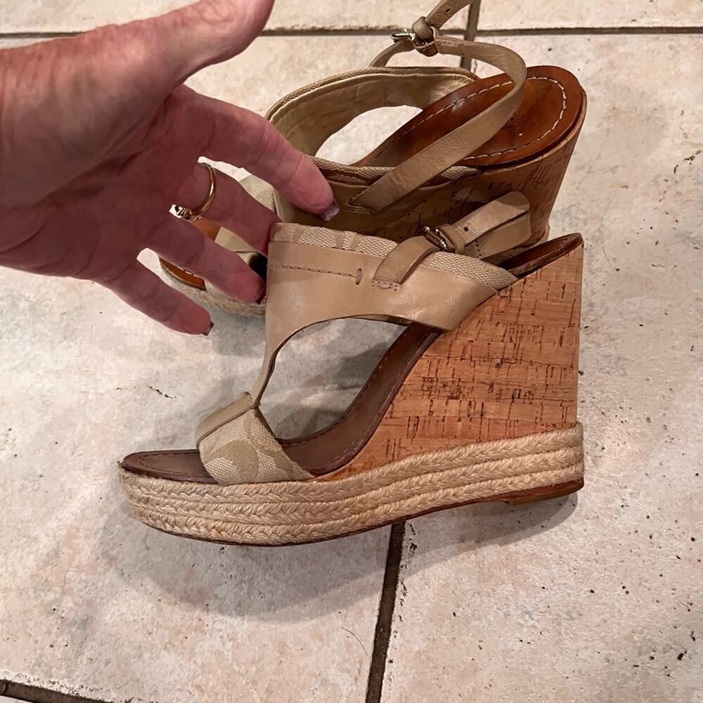 Coach Mendez Tan Beige Platform Wedge Sandals Siz… - image 4